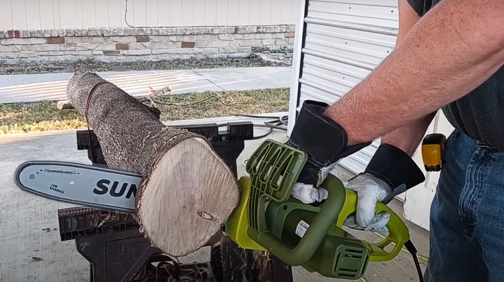Chainsaws for branches under 4-inches in diameter