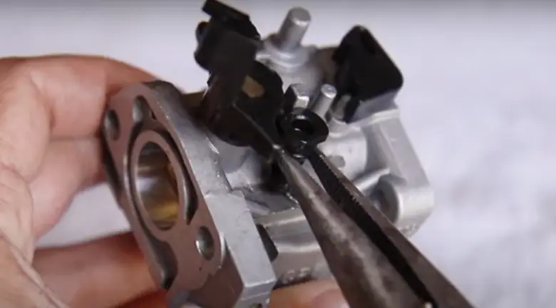 5 Steps to Clean a Chainsaw Carburetor- PoleSawGuide