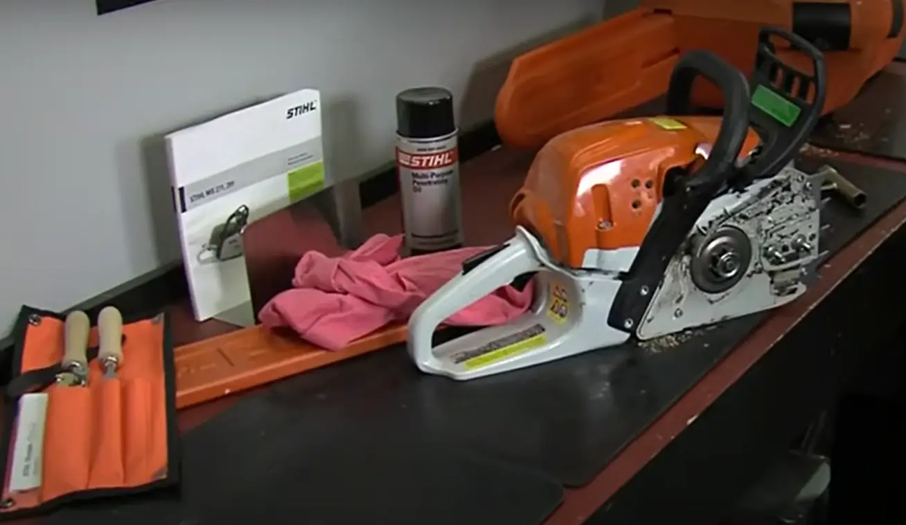 How to store a chainsaw for 1-4 months?