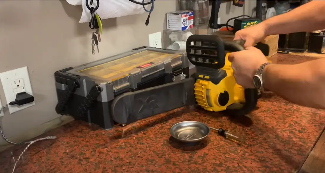 DeWalt Pole Saw Problems What to Do? PoleSawGuide