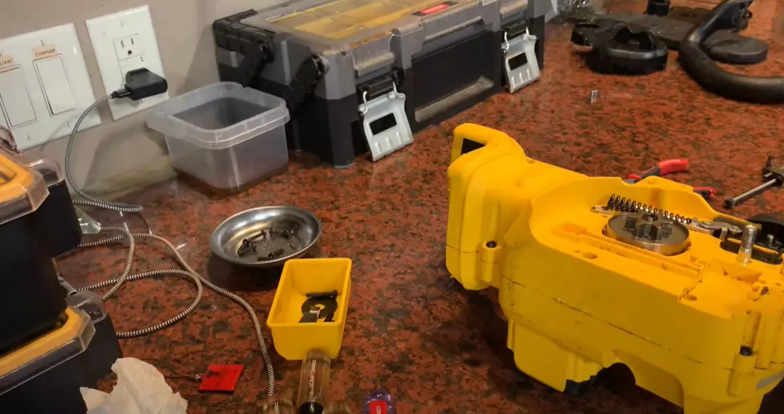 DeWalt Pole Saw Problems What to Do? PoleSawGuide