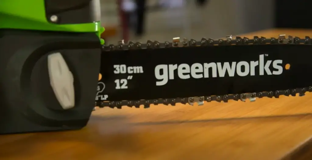 How Do You Adjust A Greenworks Chainsaw?