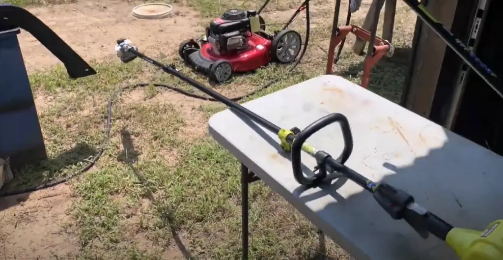 What type of gas does a Ryobi have?